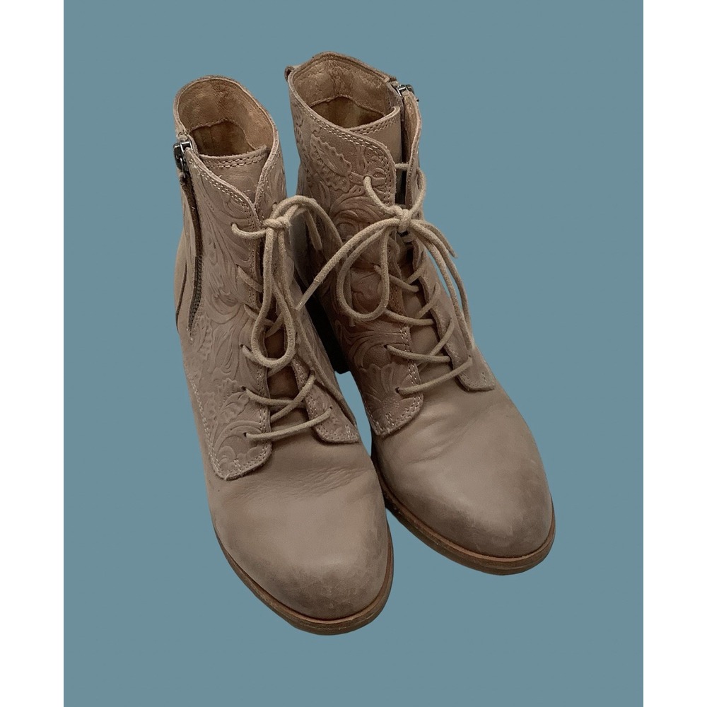 Sofft Shoe Co Tan Embossed Leather Tie Up Bootie Indie Boho Women's Boot Sz 7